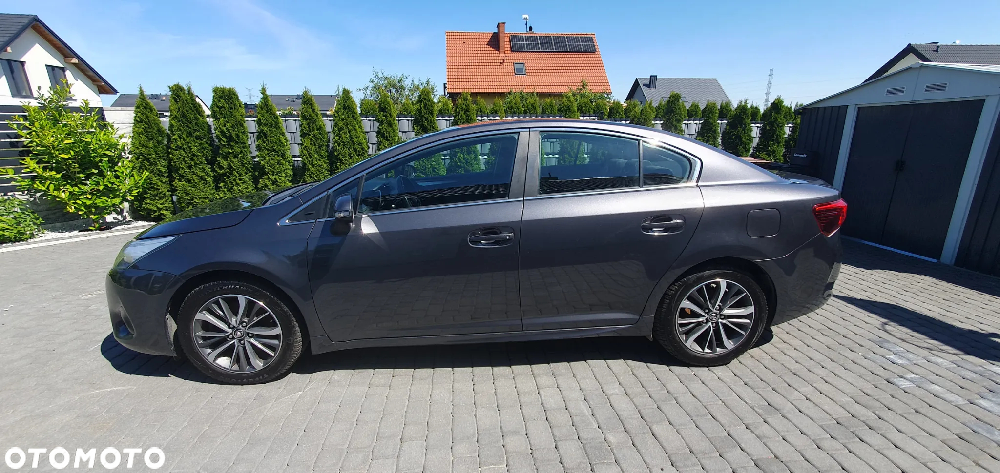 Toyota Avensis 2.0 D-4D Premium - 13