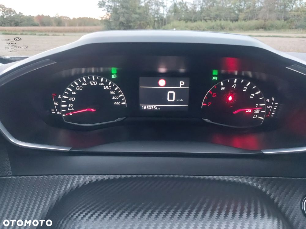 Peugeot 2008 BlueHDi 130 EAT8 Allure - 16