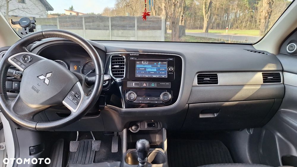 Mitsubishi Outlander 2.2 DID Intense + 4WD - 8