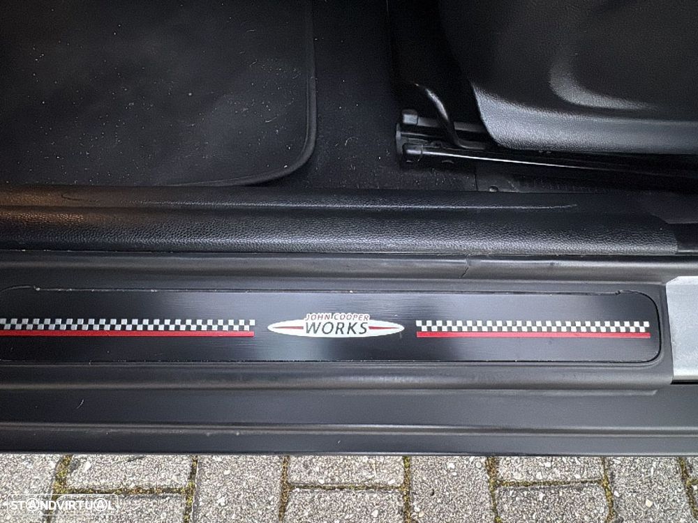 MINI 5 Portas One D - 17