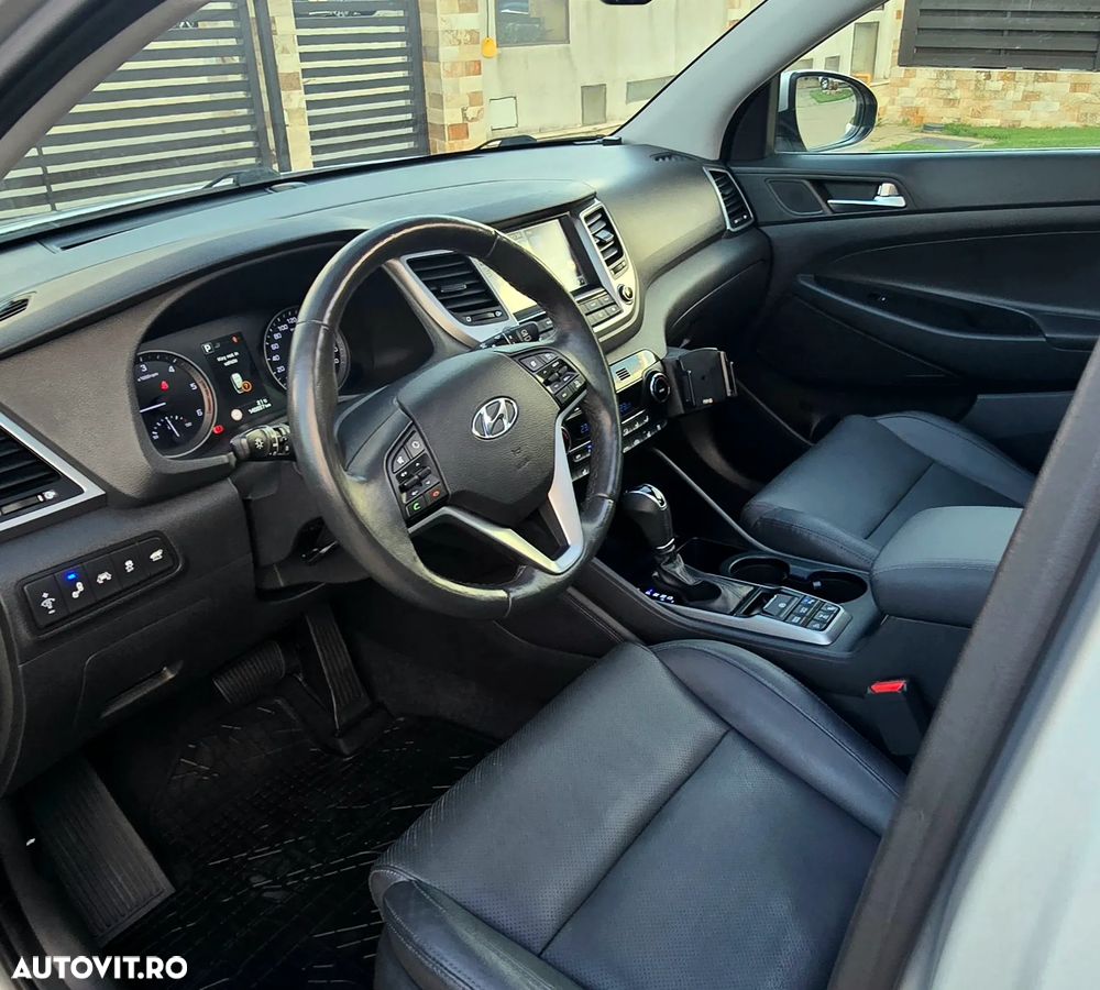 Hyundai Tucson 2.0 CRDI 4WD 6AT Luxury Pack+ - 36