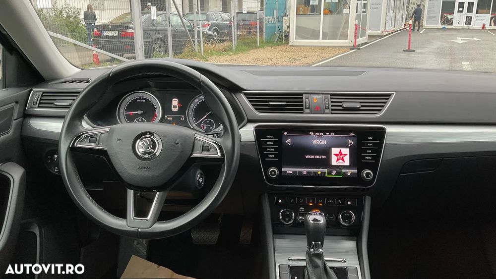 Skoda Superb 2.0 TDI DSG Ambition - 14