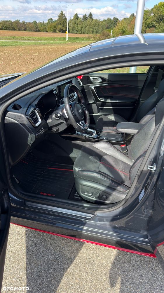 Kia ProCeed 1.6 T-GDI GT DCT - 17