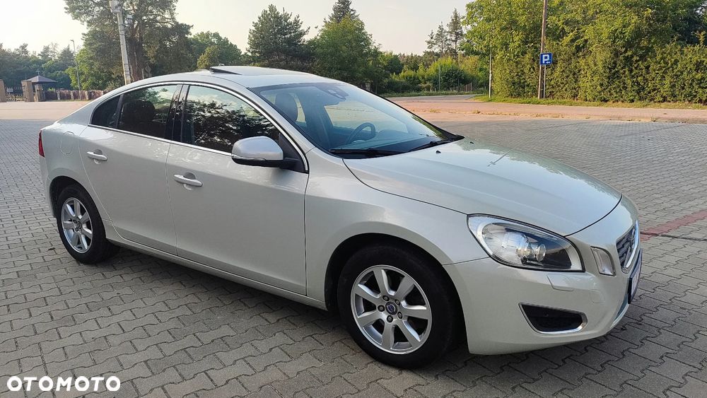 Volvo S60 D3 Geartronic Summum - 5