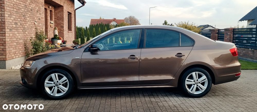 Volkswagen Jetta 1.2 TSI BlueMotion Technology Comfortline - 8