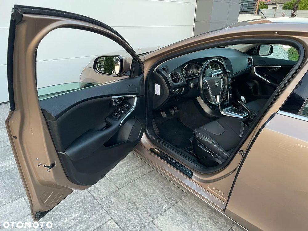 Volvo V40 D2 Summum - 12