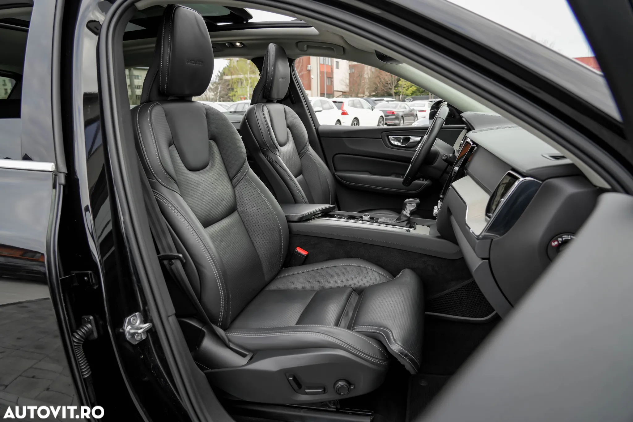 Volvo XC 60 D5 AWD Geartronic Inscription - 9