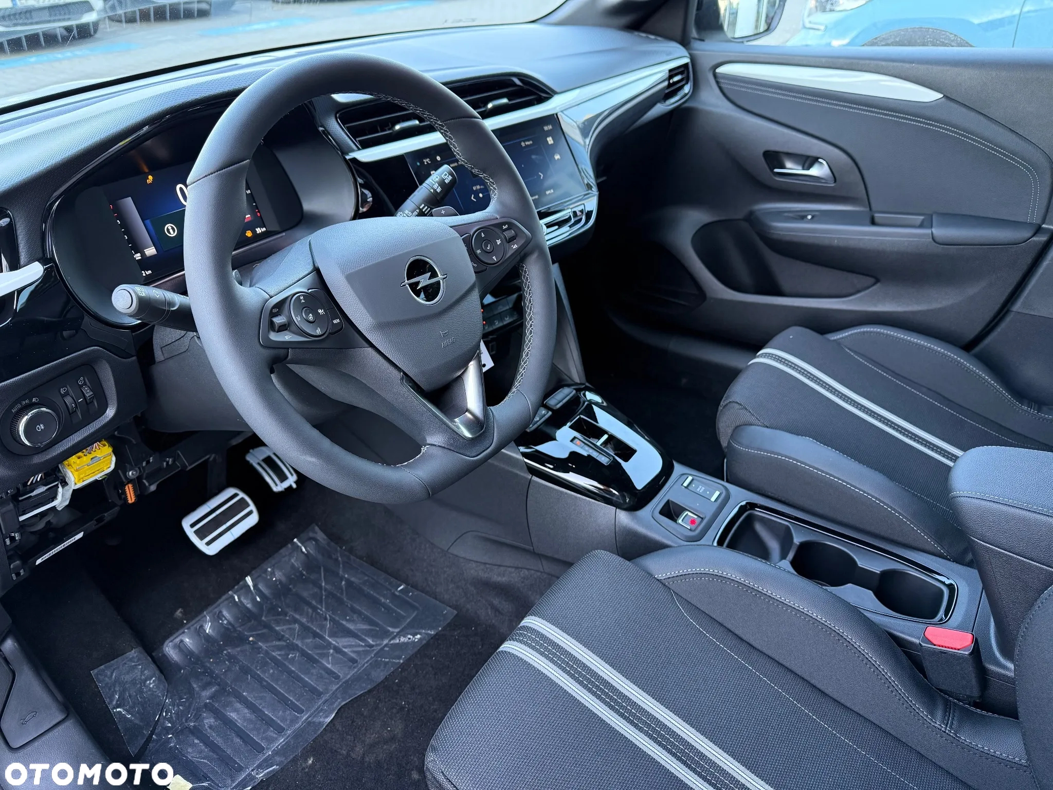 Opel Corsa 1.2 GS S&S - 9
