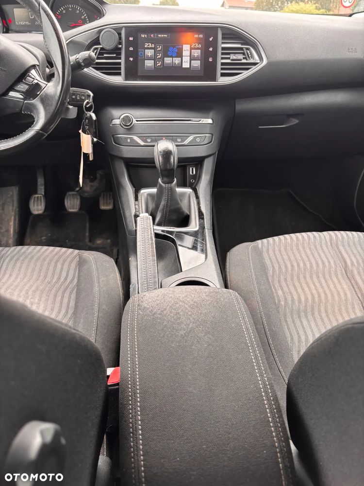 Peugeot 308 - 11