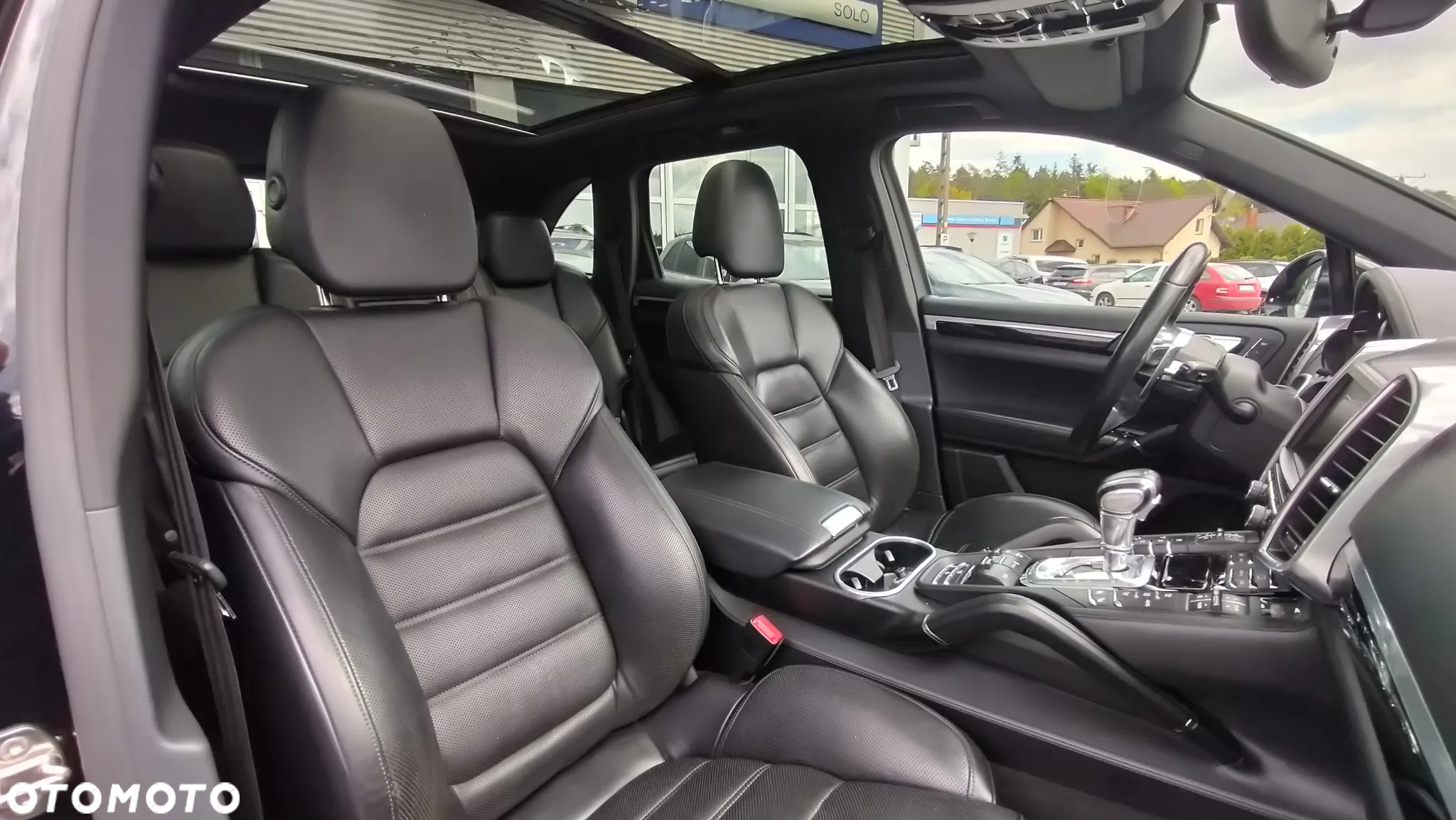 Porsche Cayenne Diesel Platinum Edition - 36