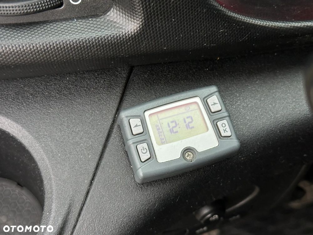 Iveco Daily 70C17 - 25