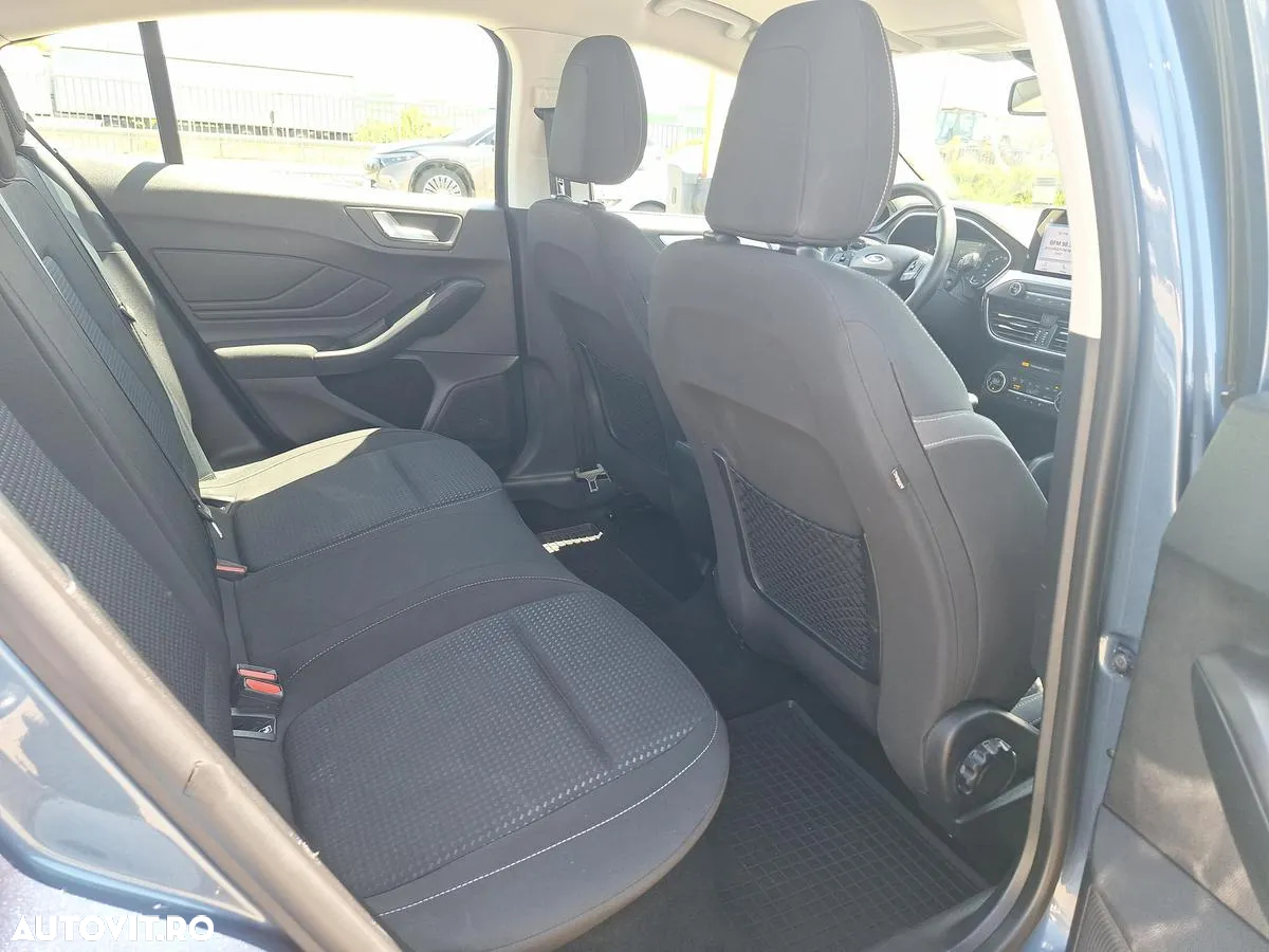 Ford Focus 1.0 EcoBoost Connected - 13