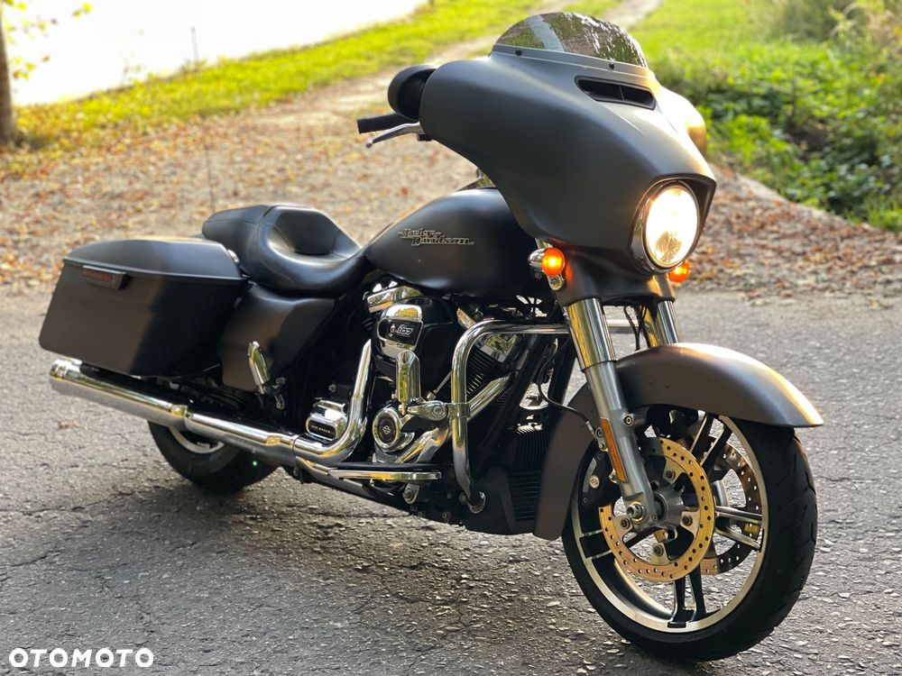 Harley-Davidson Touring Street Glide - 19