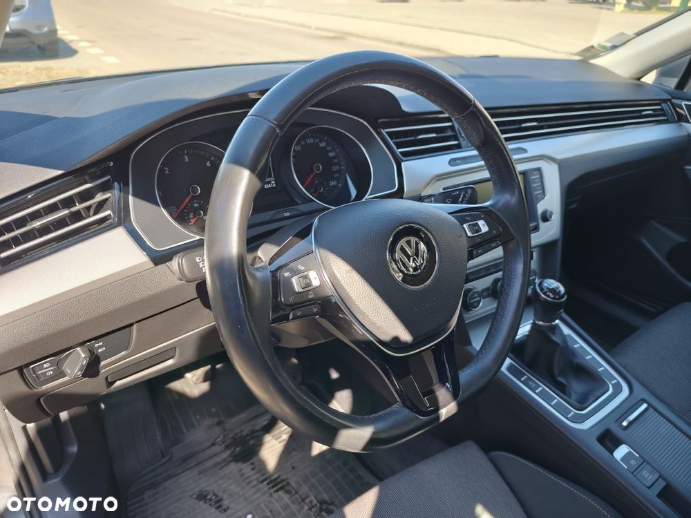 Volkswagen Passat 2.0 TDI (BlueMotion Technology) Comfortline - 18