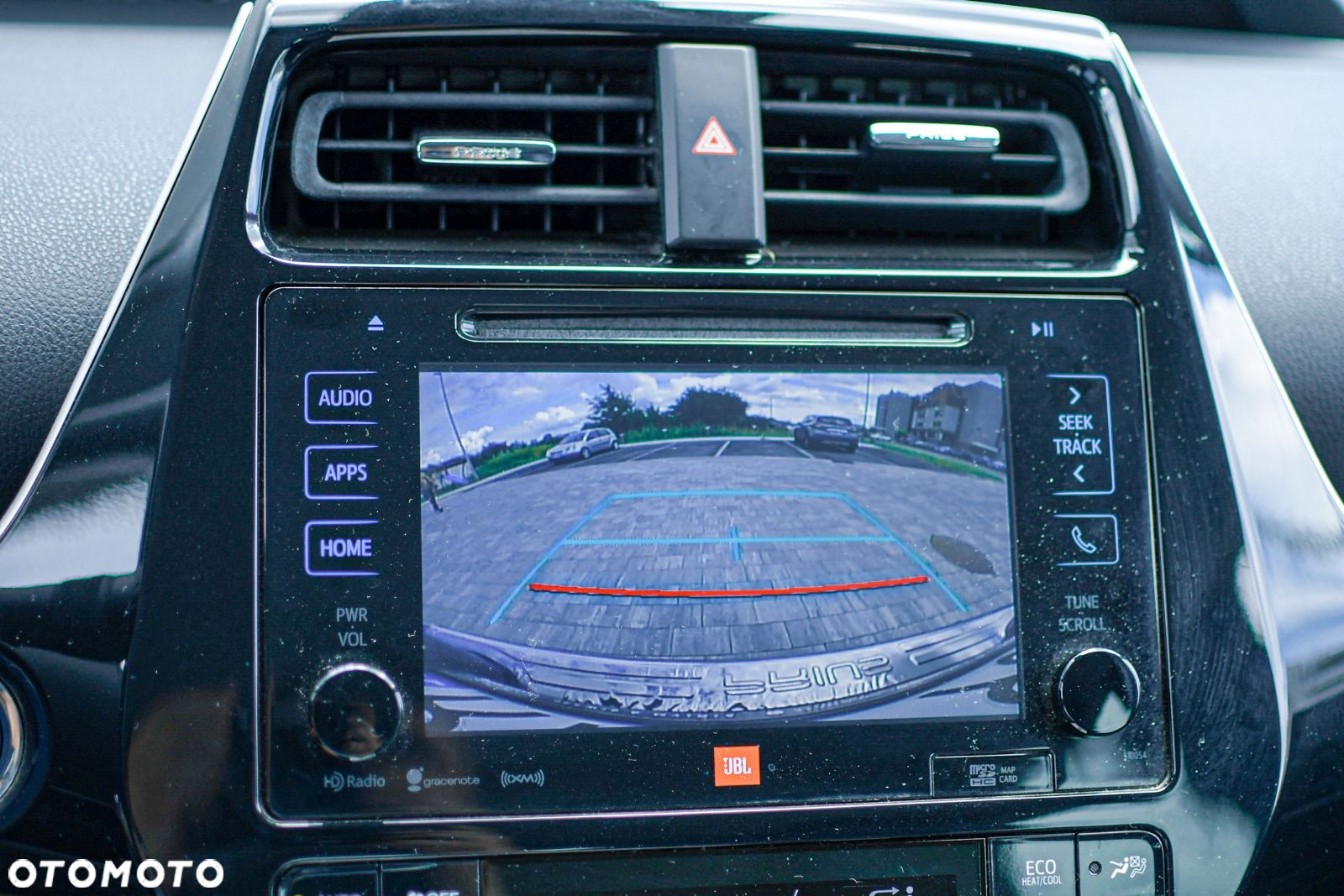 Toyota Prius 1.8 Hybrid Prestige - 14