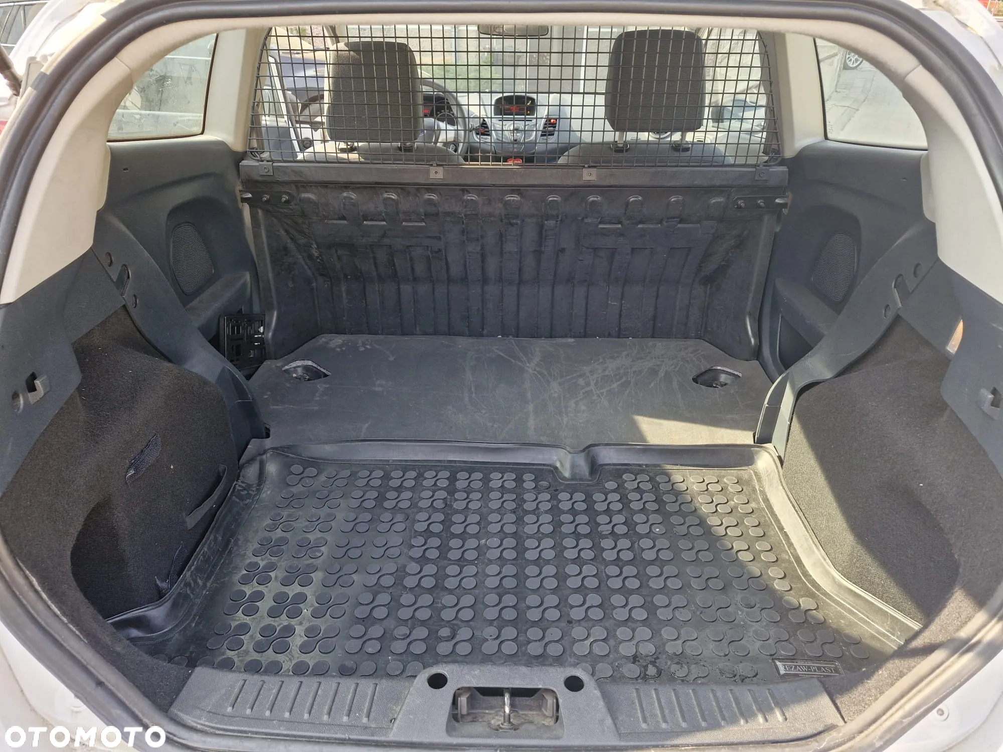 Ford Fiesta - 12