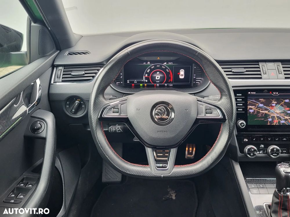 Skoda Octavia 2.0 TSI DSG RS - 17