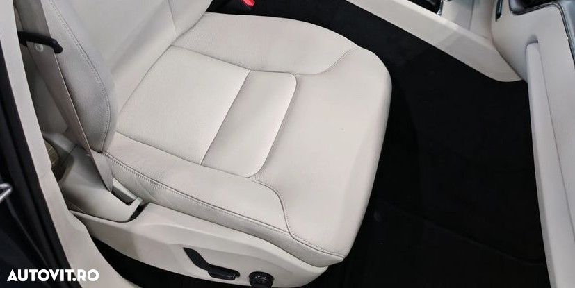 Volvo XC 60 T6 AWD Recharge Geartronic Inscription Expression - 8