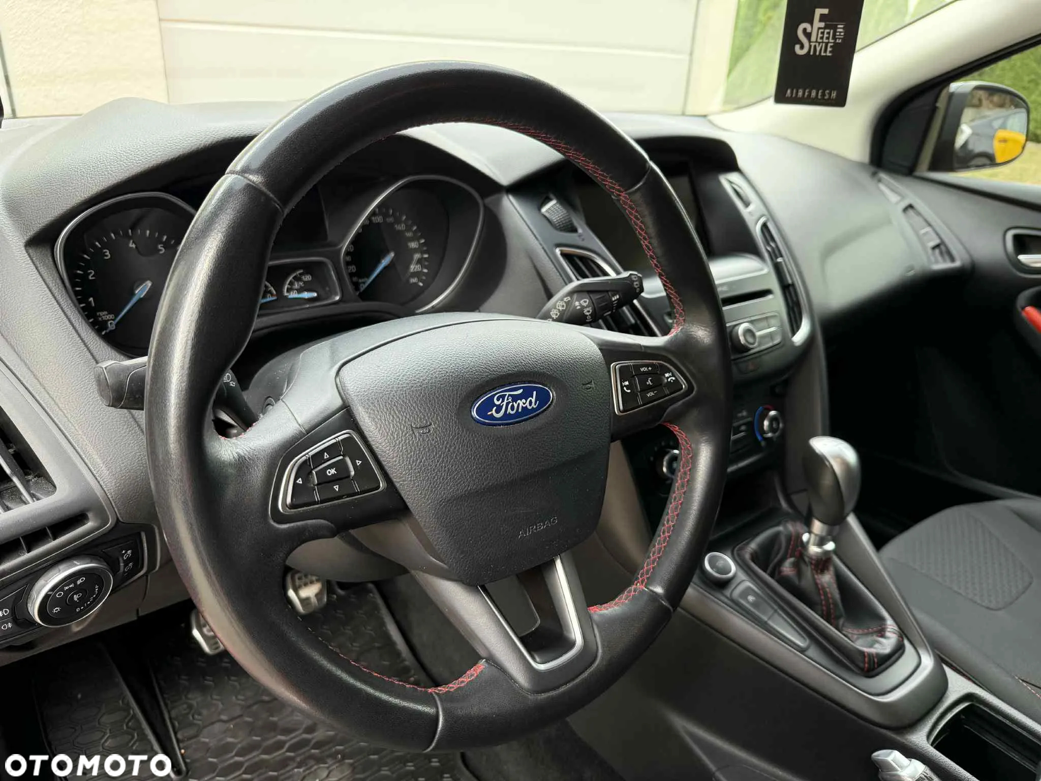 Ford Focus ver-1-5-ecoboost-st--line-red-ass - 9