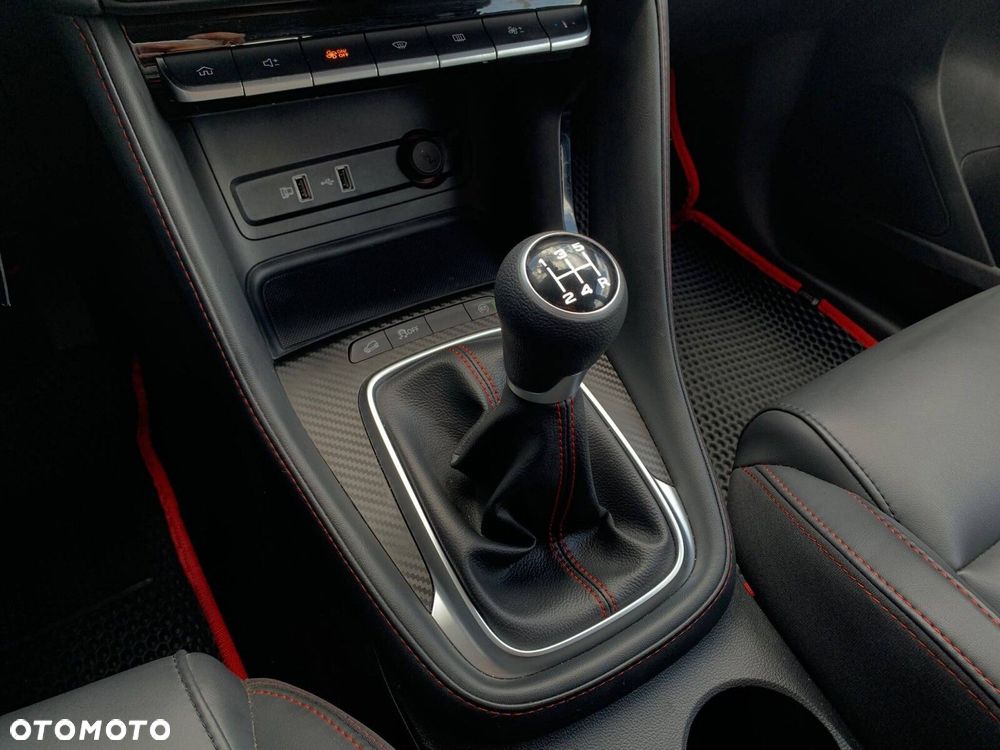 MG ZS 1.5 VTi-Tech Exclusive - 29