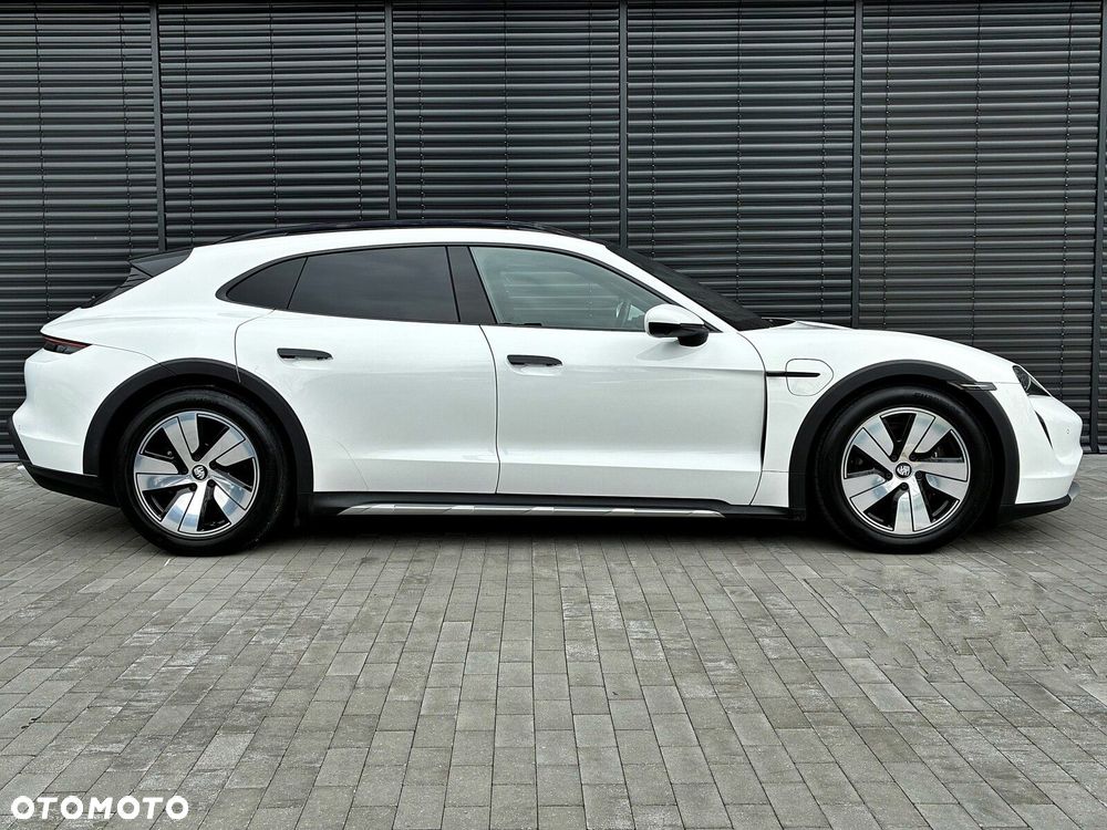 Porsche Taycan - 7