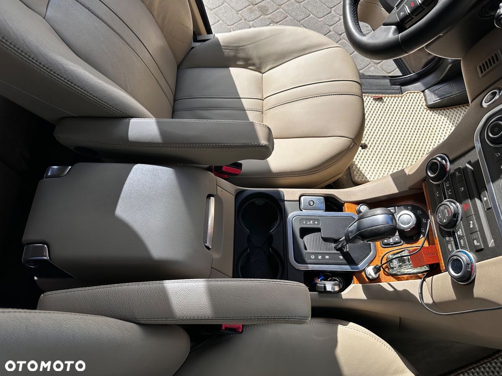 Land Rover Discovery 2.7D V6 HSE - 15