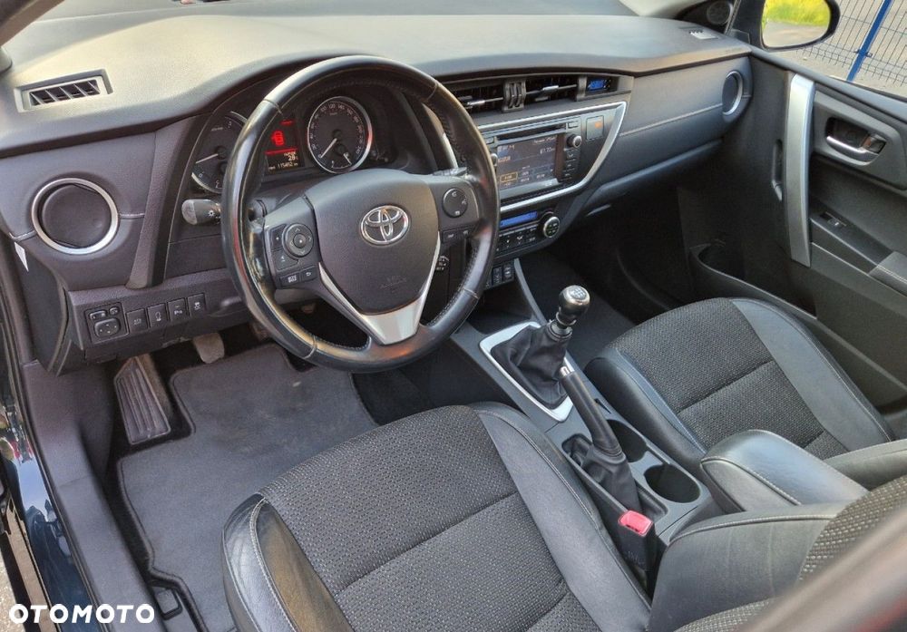 Toyota Auris 1.6 Executive - 20