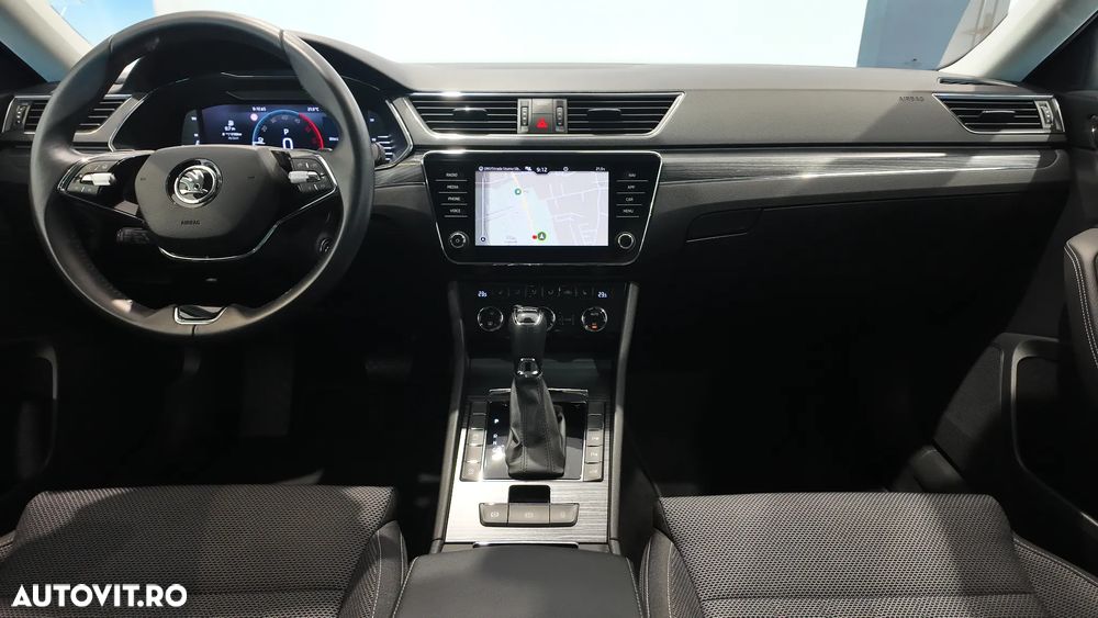 Skoda Superb 2.0 TDI DSG Ambition - 24
