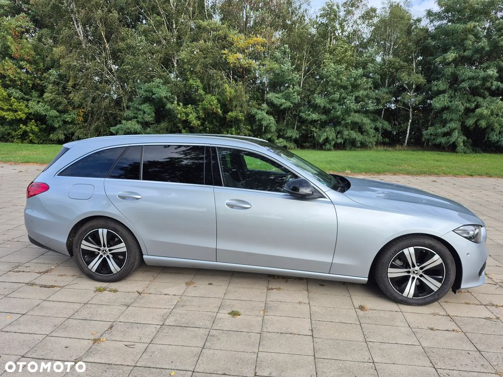 Mercedes-Benz C-Class 2024 photo 2