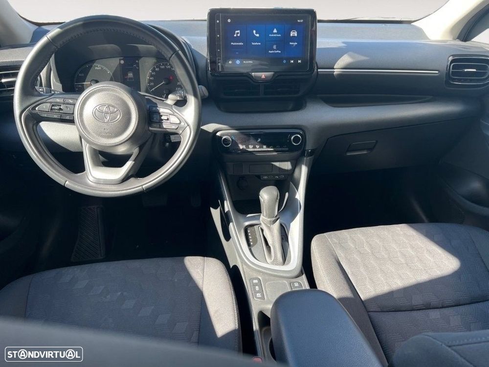 Toyota Yaris - 10