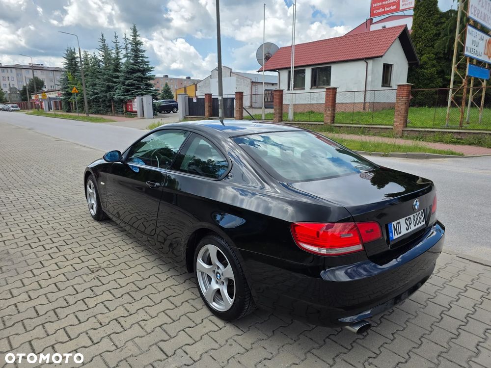 BMW Seria 3 320i Edition Exclusive - 33