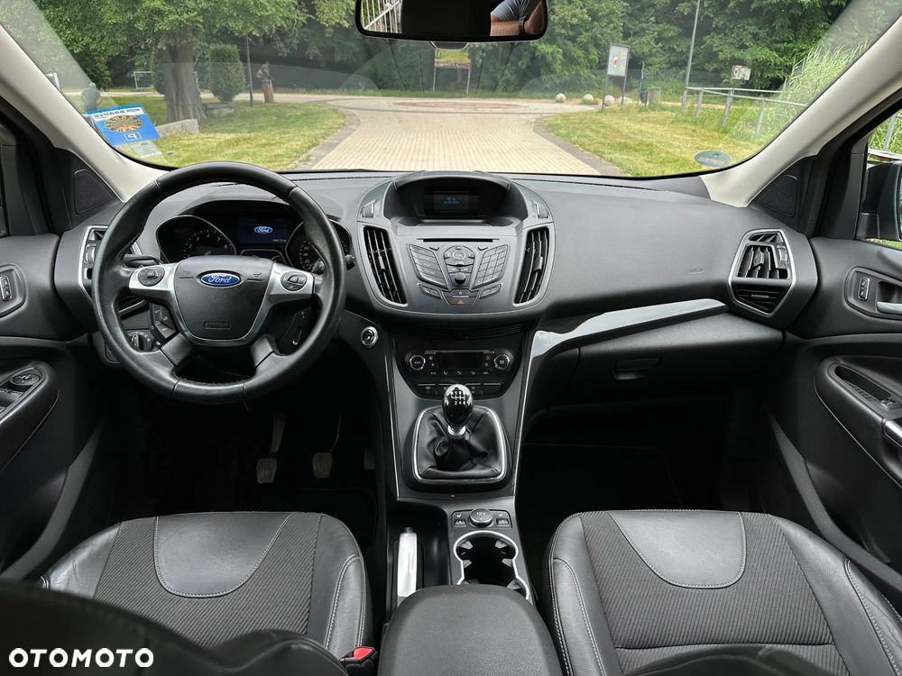 Ford Kuga 1.6 EcoBoost 2x4 Titanium - 7