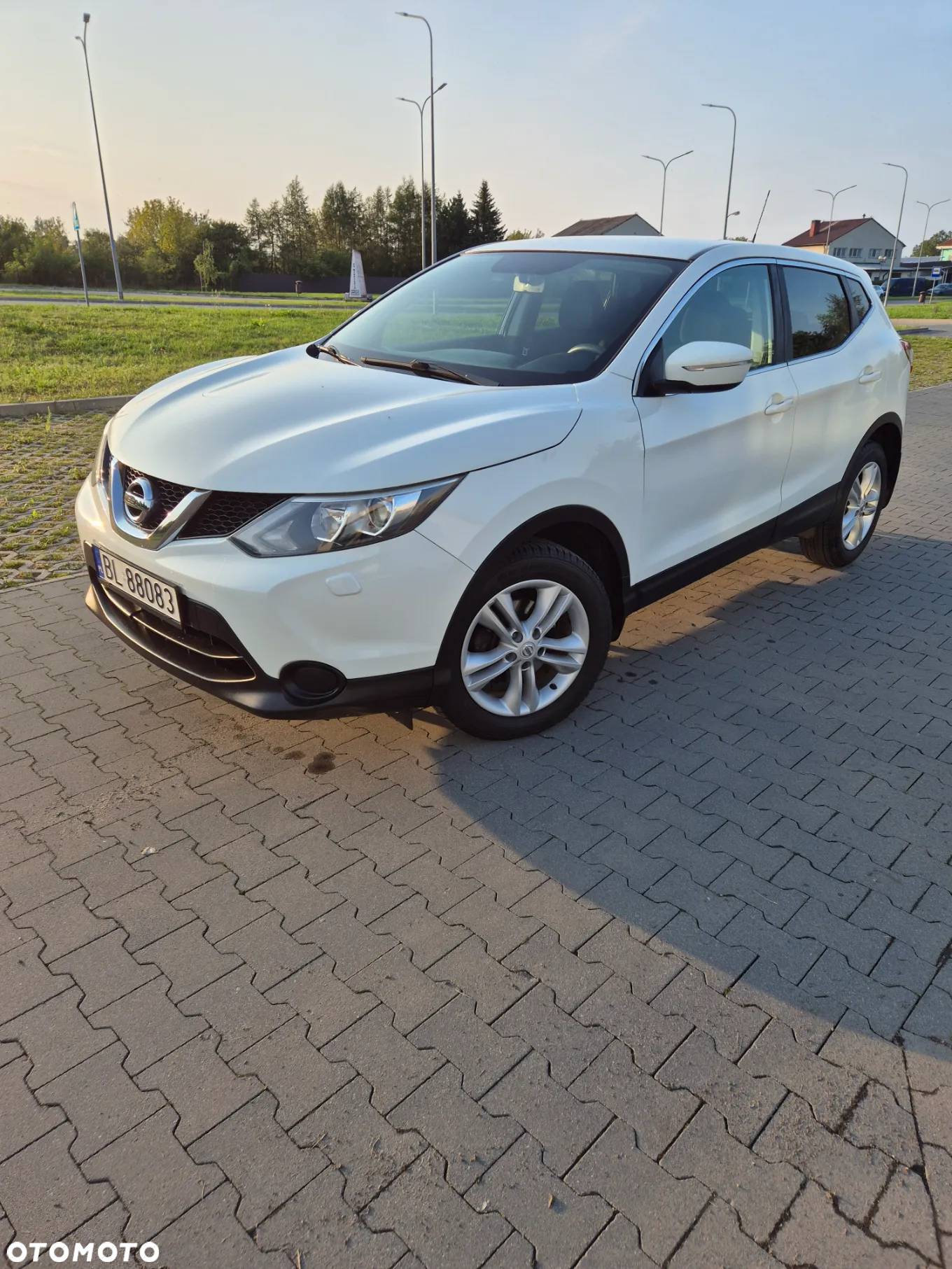 Nissan Qashqai 1.2 DIG-T N-Connecta EU6 - 3
