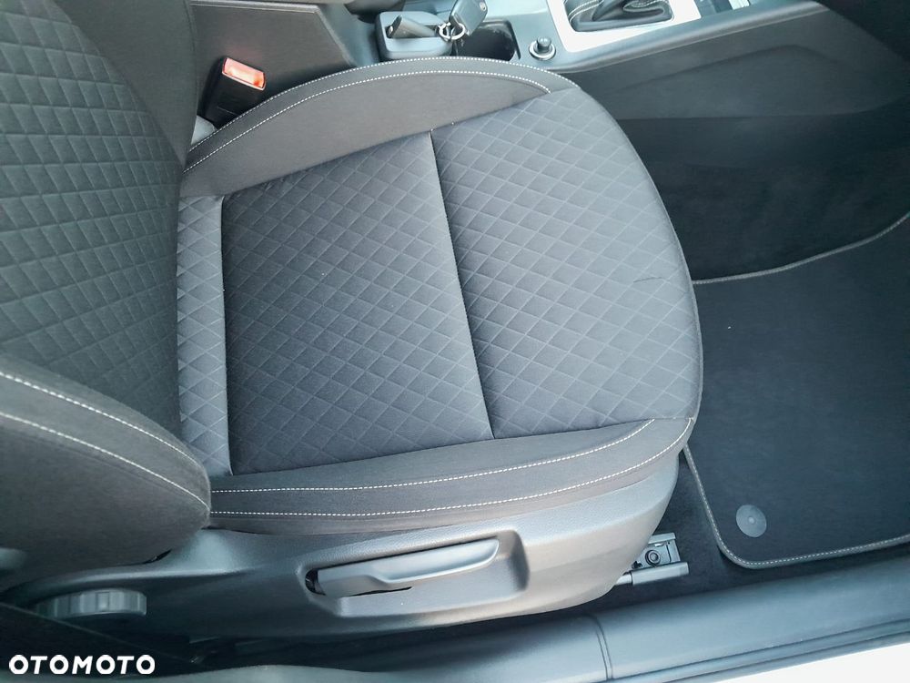 Skoda Octavia 2.0 TDI DSG Premium Edition - 26