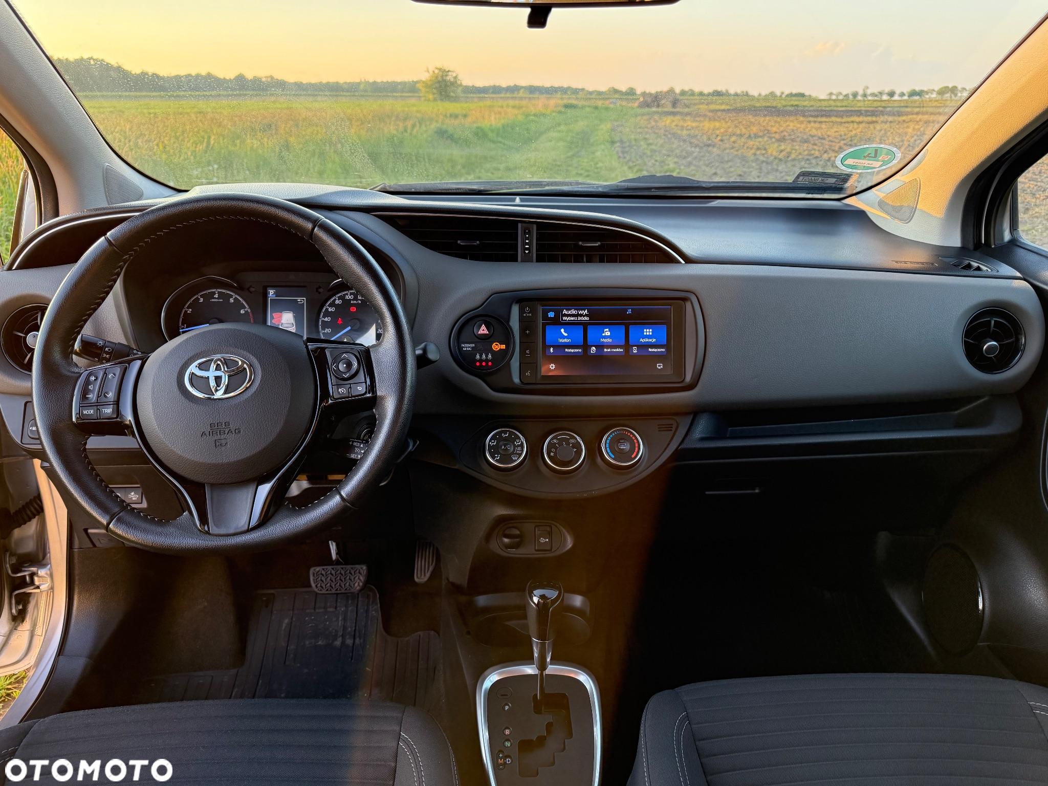 Toyota Yaris - 10