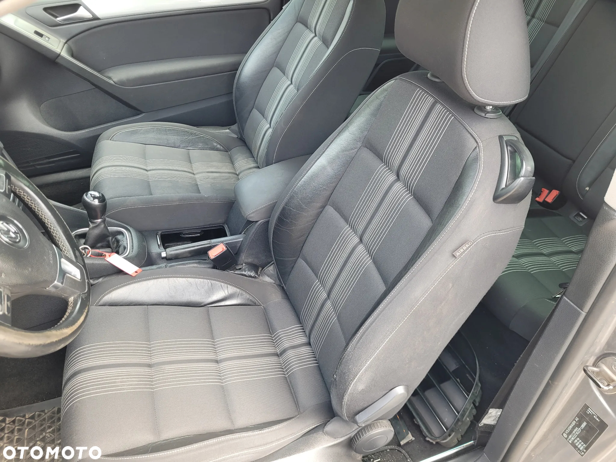 Volkswagen Golf - 9
