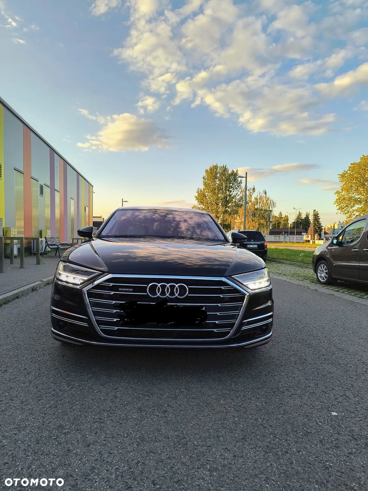 Audi A8 - 6