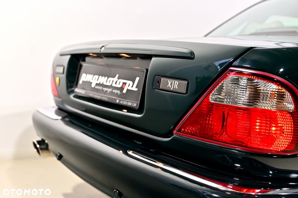 Jaguar XJR Standard - 40