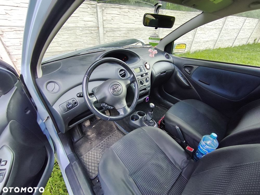 Toyota Yaris - 8