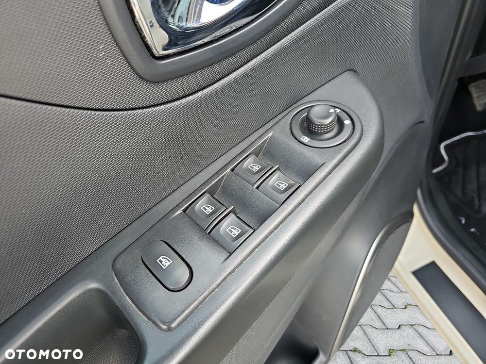 Renault Captur 0.9 Energy TCe Intens EU6 - 25