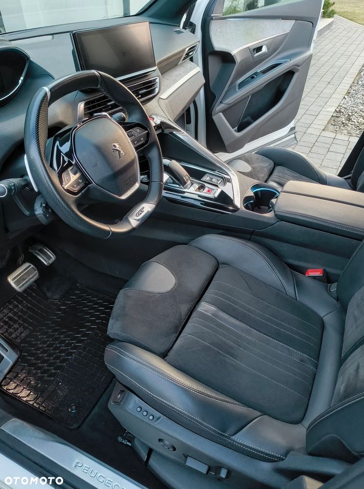 Peugeot 5008 PureTech 130 EAT8 Stop & Start GT - 18