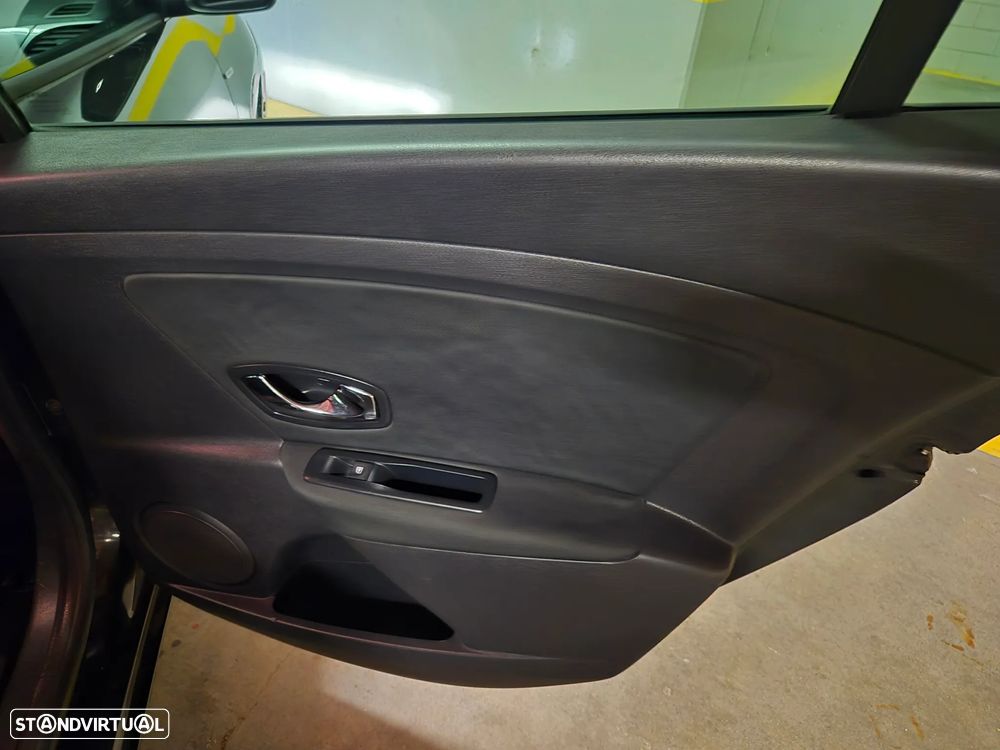 Renault Mégane Sport Tourer 1.5 dCi Limited SS - 34