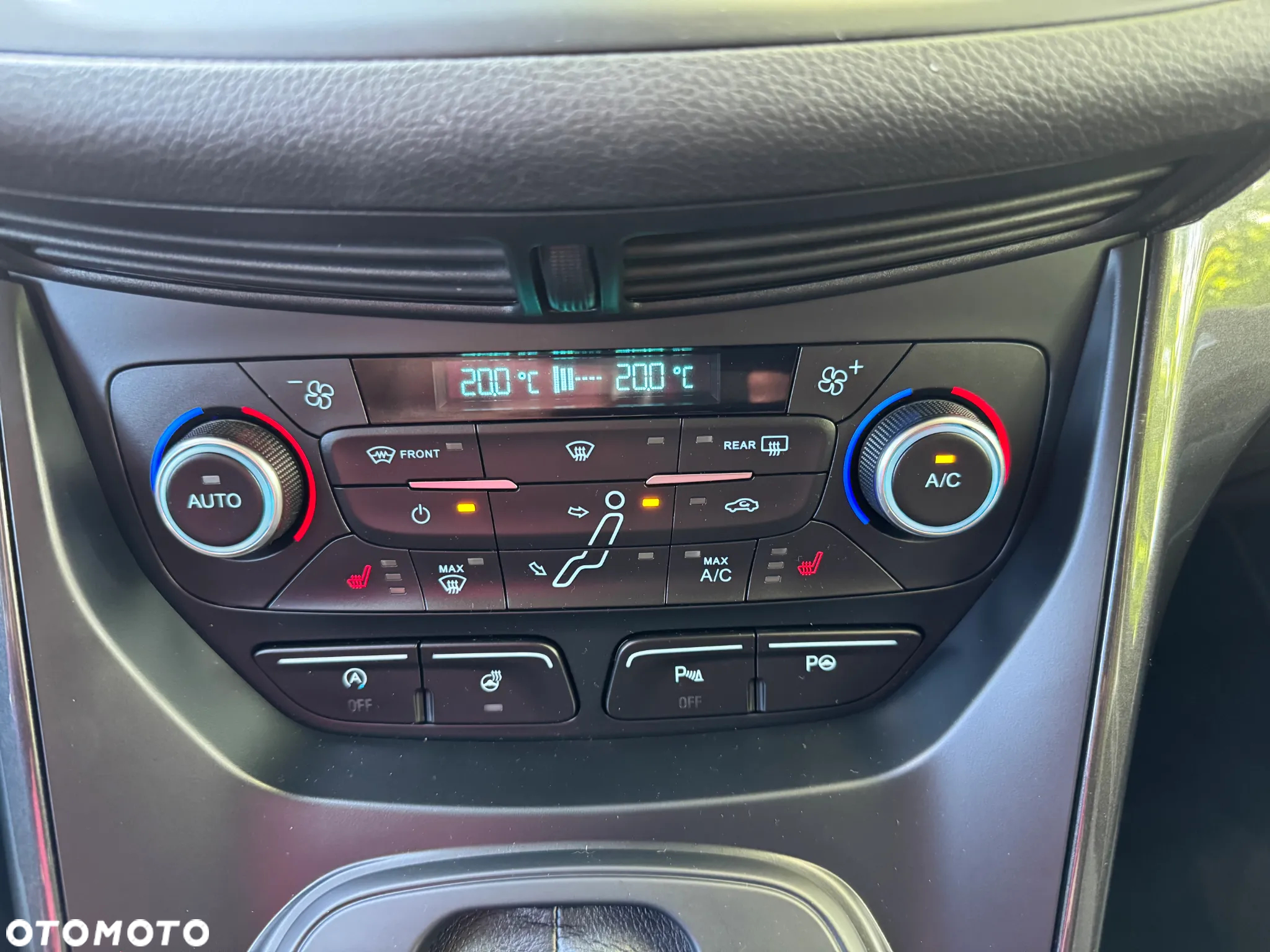 Ford C-MAX 1.5 EcoBoost Start-Stop-System COOL&CONNECT - 17