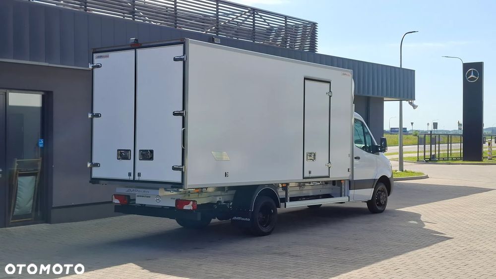 Mercedes-Benz Sprinter - 6