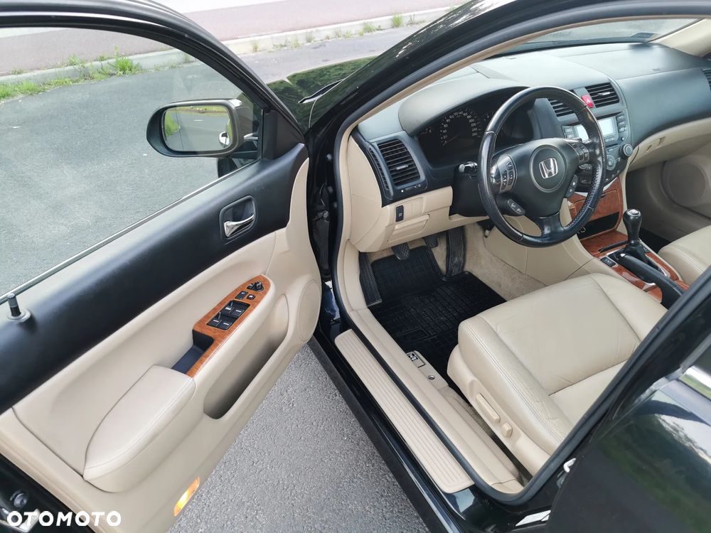 Honda Accord 2.0 Executive - 4