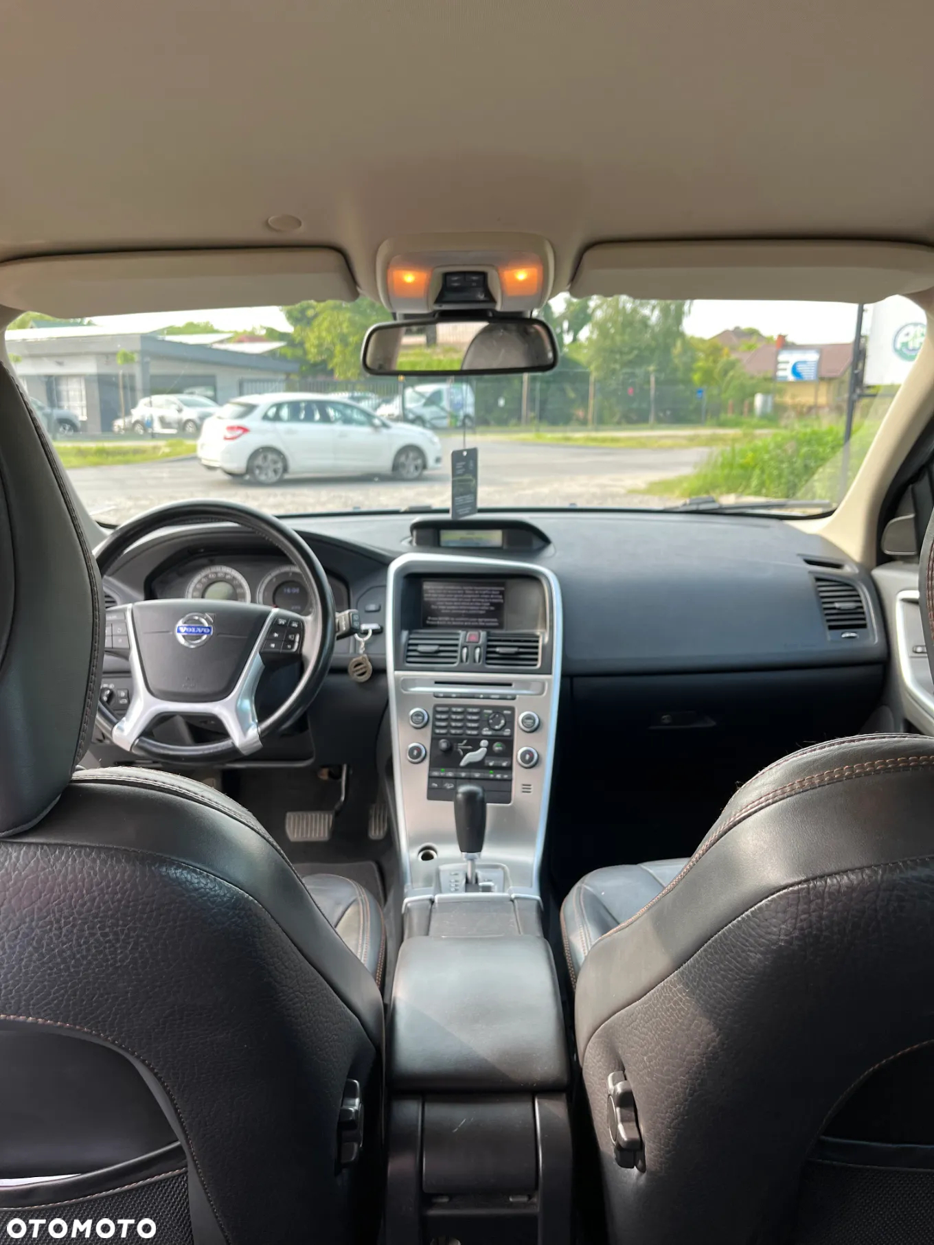 Volvo XC 60 D5 AWD - 11