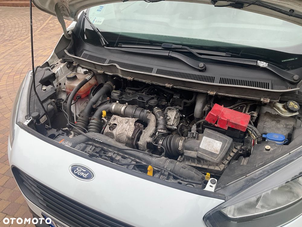 Ford Transit Courier - 15