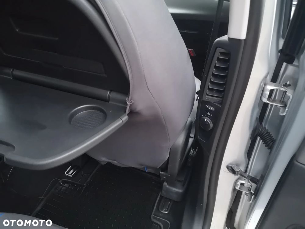 Citroën C4 e-HDi 115 Selection - 18