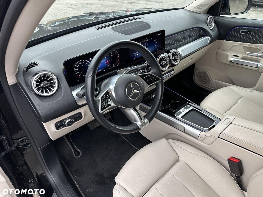 Mercedes-Benz GLB - 10