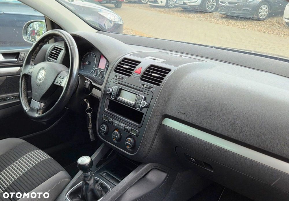 Volkswagen Golf - 15